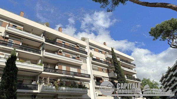 appartamento in vendita a Roma in zona Mostacciano