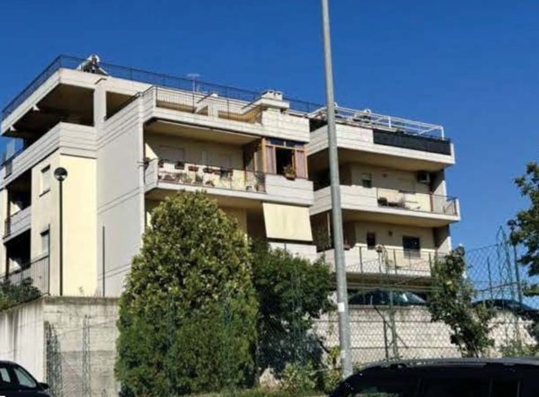 appartamento in vendita a Roma in zona Lunghezza