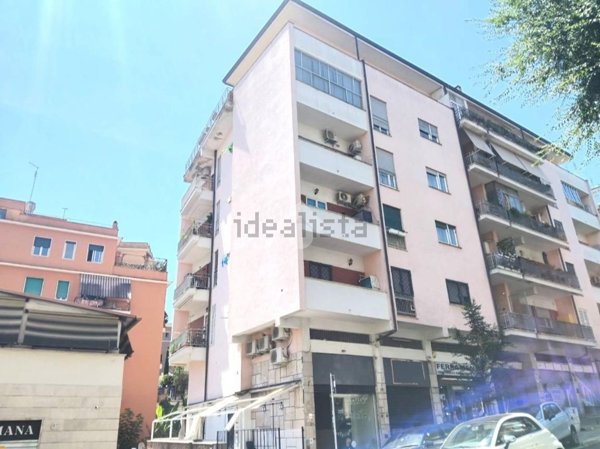 locale commerciale in vendita a Roma in zona Gianicolense