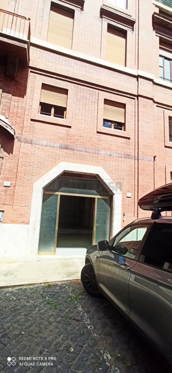 appartamento in vendita a Roma in zona Rione Regola