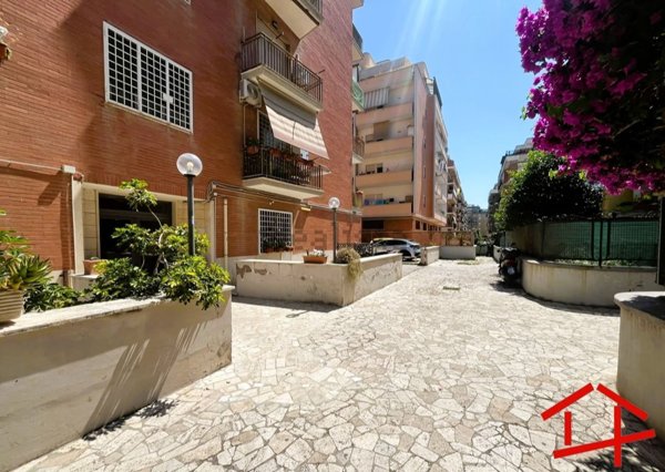 appartamento in vendita a Roma in zona Ostia