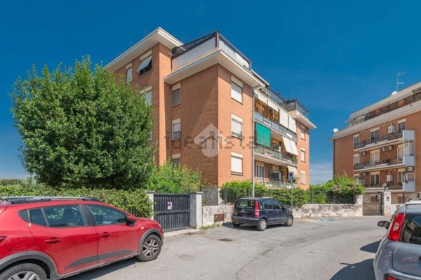 appartamento in vendita a Roma in zona Torrevecchia