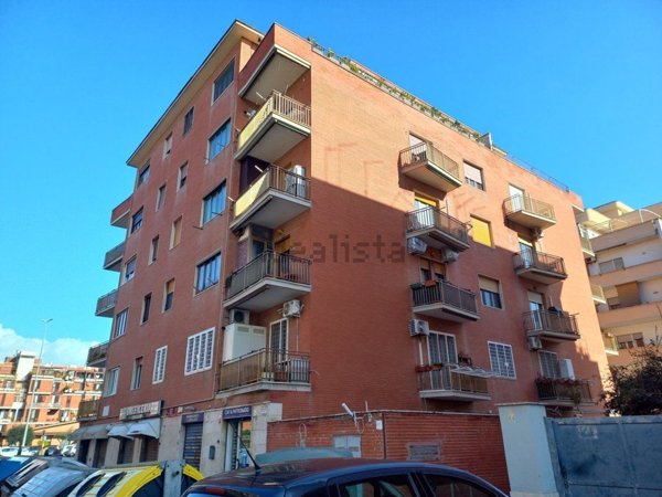 appartamento in vendita a Roma in zona Ostia