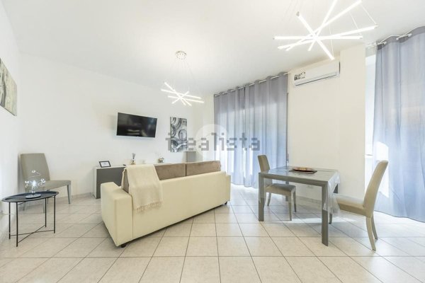 appartamento in vendita a Roma in zona Torre Angela
