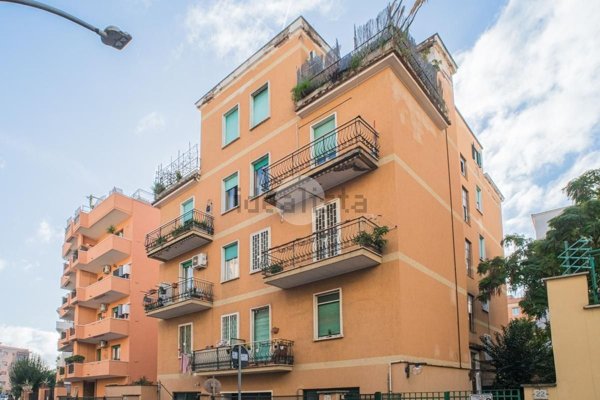 appartamento in vendita a Roma in zona Gianicolense