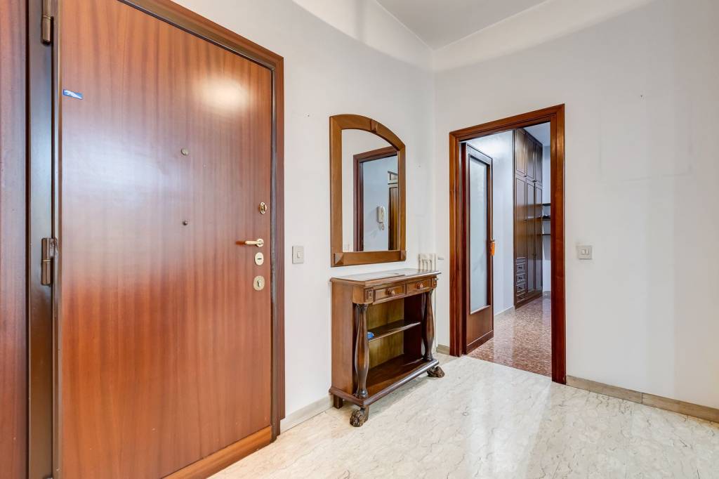 appartamento in vendita a Roma in zona Cinecittà