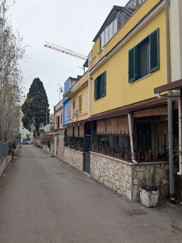 appartamento in vendita a Roma in zona Prenestino-Labicano