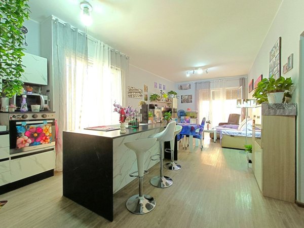 appartamento in vendita a Roma in zona Ostiense
