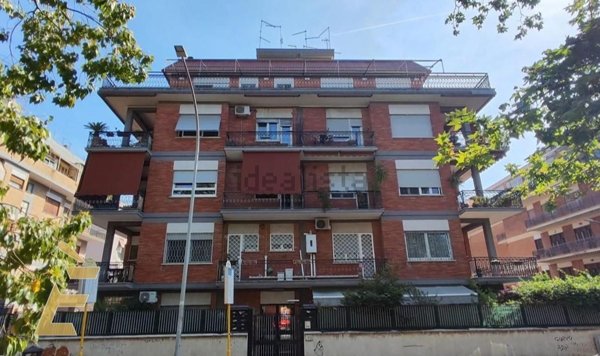 appartamento in vendita a Roma in zona Appio Claudio