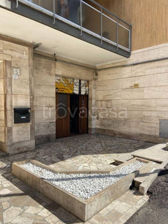 negozio in vendita a Roma in zona Monte Sacro/Talenti