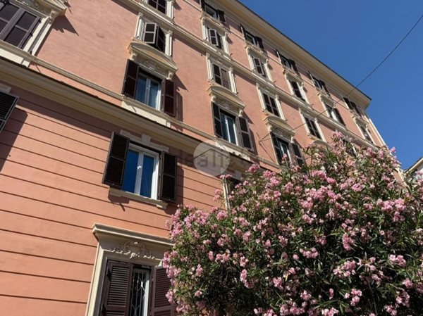 appartamento in vendita a Roma in zona Rione Monti/Campitelli