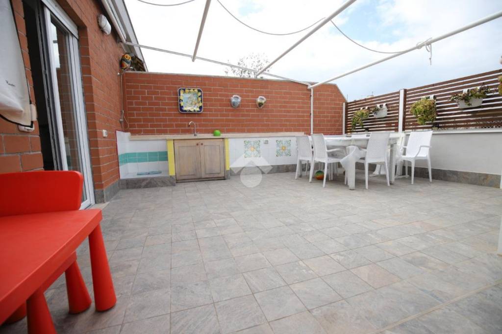 appartamento in vendita a Roma in zona Ostia