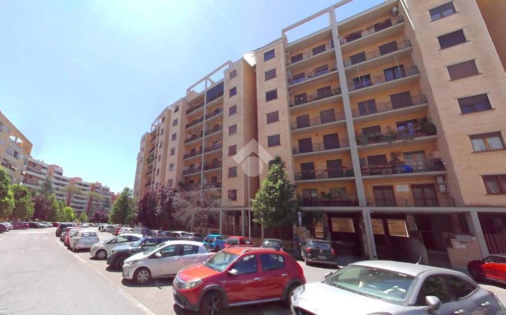 appartamento in vendita a Roma in zona Tor de' Cenci