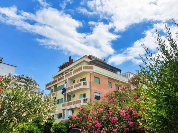 appartamento in vendita a Roma in zona Ostia