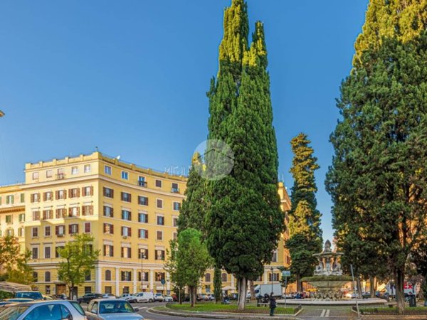 negozio in vendita a Roma in zona Rione Prati