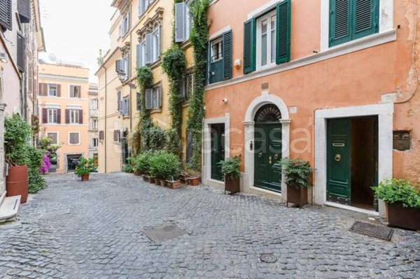 appartamento in vendita a Roma in zona Rione Monti/Campitelli