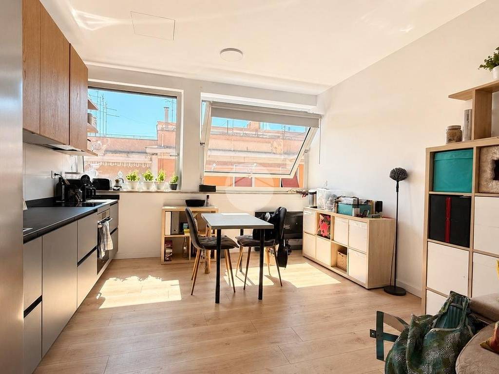 appartamento in vendita a Roma in zona Tuscolano