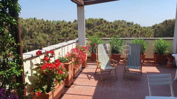 appartamento in vendita a Roma in zona Ostia