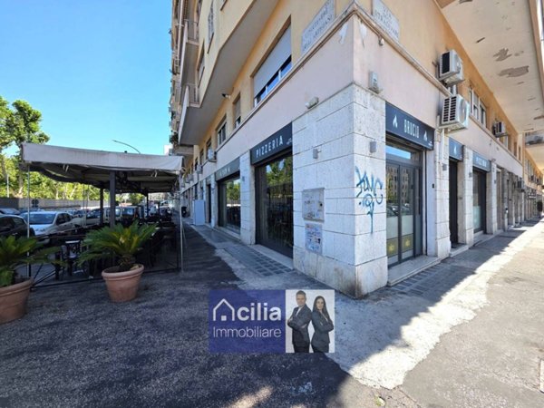 negozio in vendita a Roma in zona Testaccio