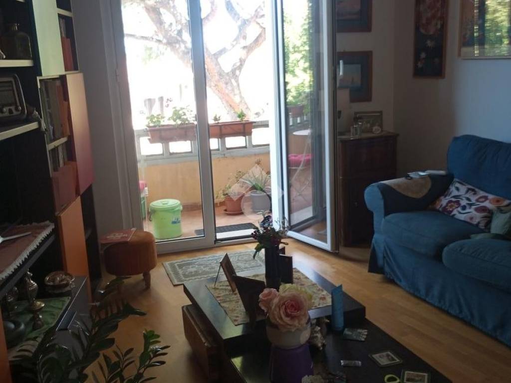 appartamento in vendita a Roma in zona Ostiense