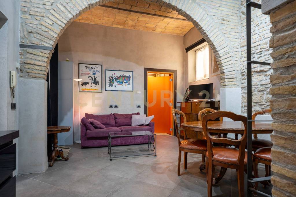 appartamento in vendita a Roma in zona Castro Pretorio