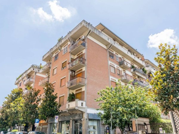 appartamento in vendita a Roma in zona Della Vittoria