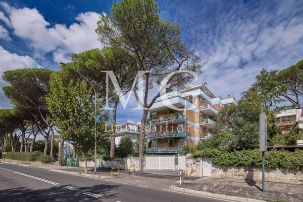 appartamento in vendita a Roma in zona Tor di Quinto