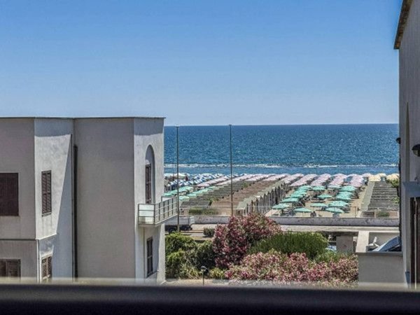 appartamento in vendita a Roma in zona Ostia