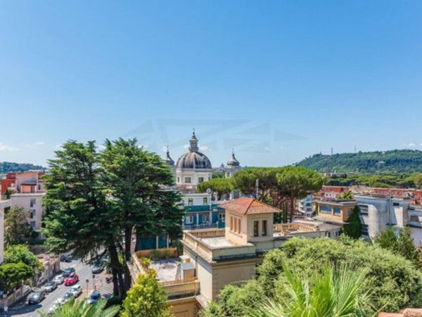 appartamento in vendita a Roma in zona Tor di Quinto