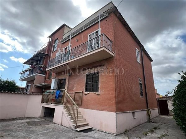 appartamento in vendita a Roma in zona Dragona/Bagnoletto