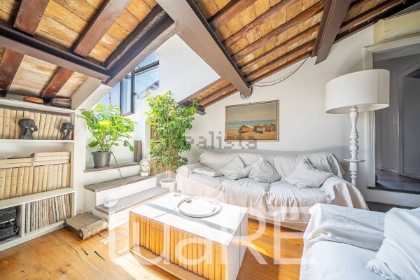 appartamento in vendita a Roma in zona Trastevere