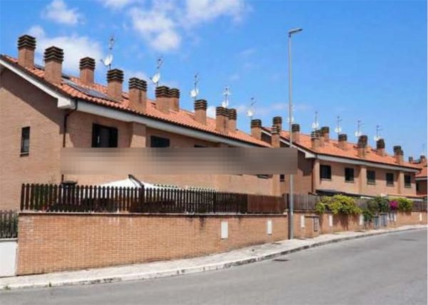 casa indipendente in vendita a Roma in zona Collatino