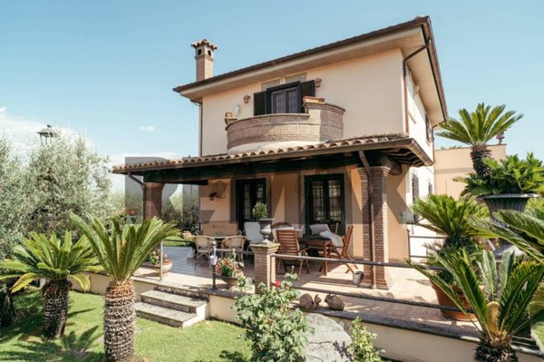 casa indipendente in vendita a Roma in zona Rione Monti/Campitelli
