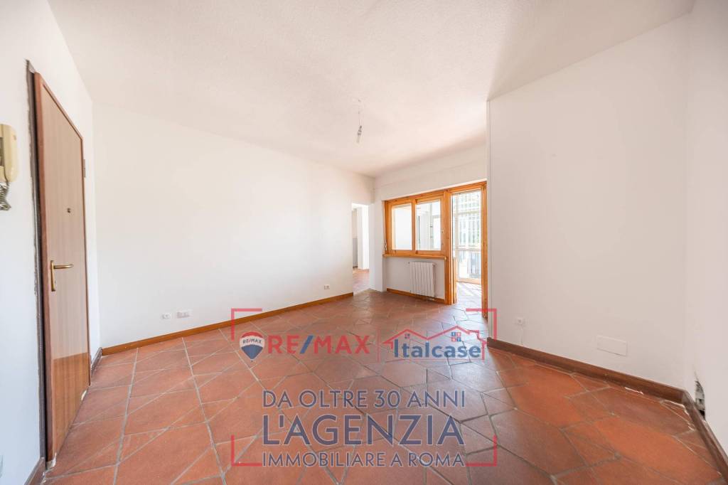 appartamento in vendita a Roma in zona Tor de' Cenci
