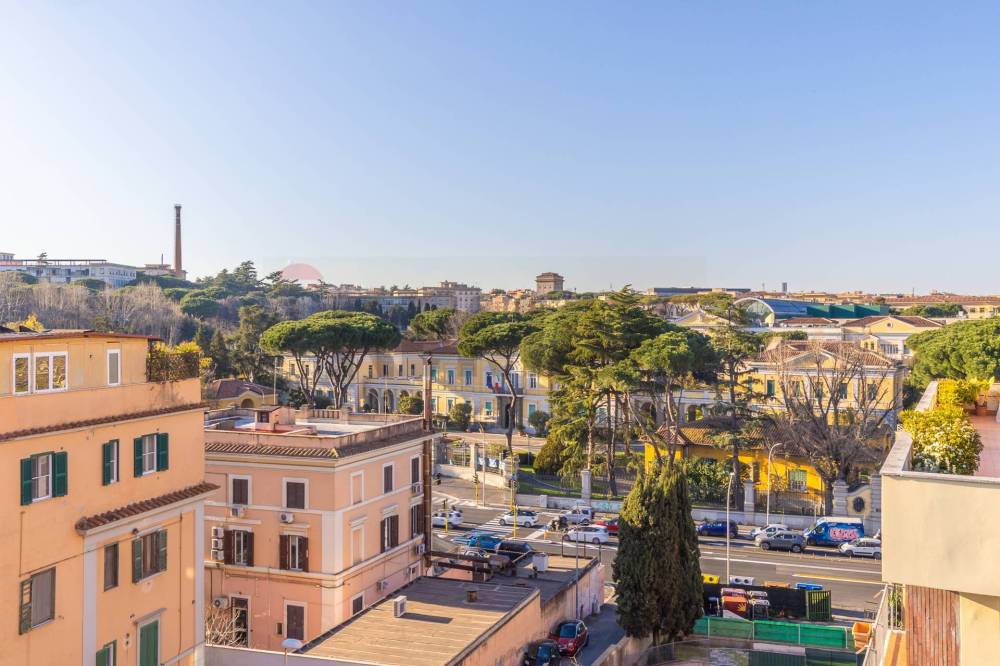 appartamento in vendita a Roma in zona Portuense
