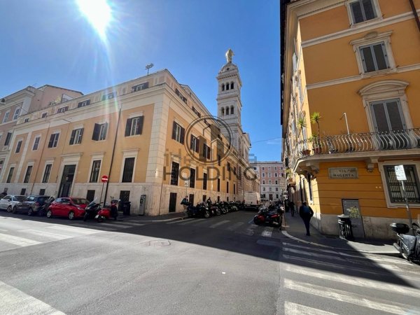 appartamento in vendita a Roma in zona Esquilino