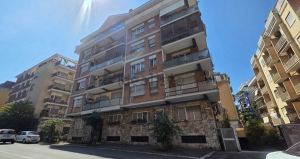 appartamento in vendita a Roma in zona Tor di Quinto