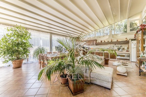 casa indipendente in vendita a Roma in zona Infernetto