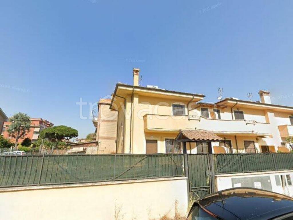 casa indipendente in vendita a Roma