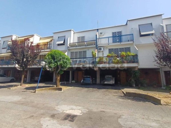 casa indipendente in vendita a Roma in zona Collatino