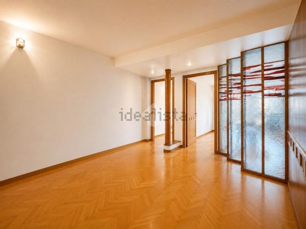 appartamento in vendita a Roma in zona Appio Latino