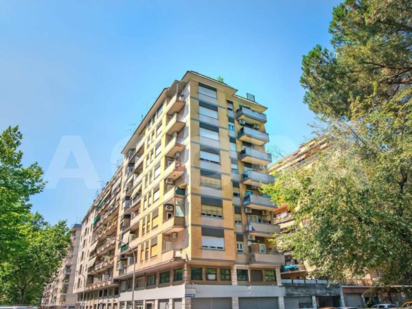appartamento in vendita a Roma in zona Prenestino-Labicano