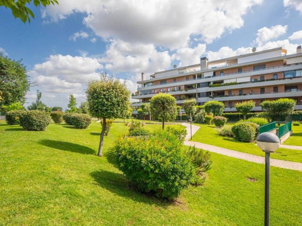 appartamento in vendita a Roma in zona Selva Candida