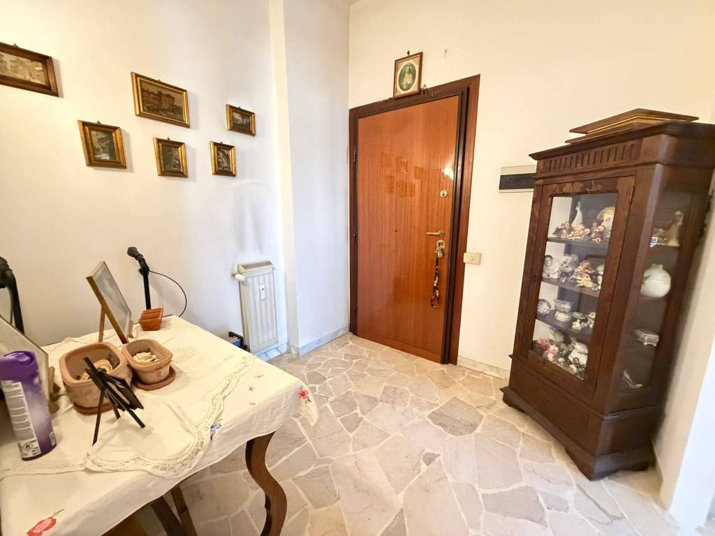 appartamento in vendita a Roma in zona Ostia