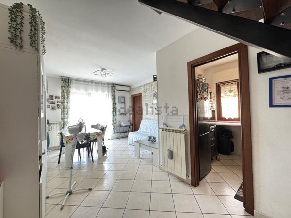 appartamento in vendita a Roma in zona Lunghezza