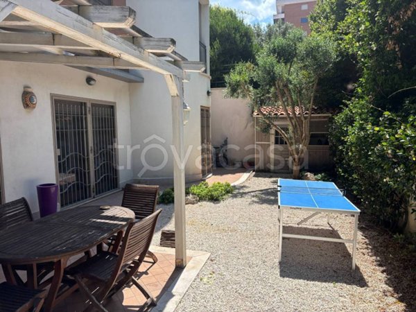 appartamento in vendita a Roma in zona Acilia