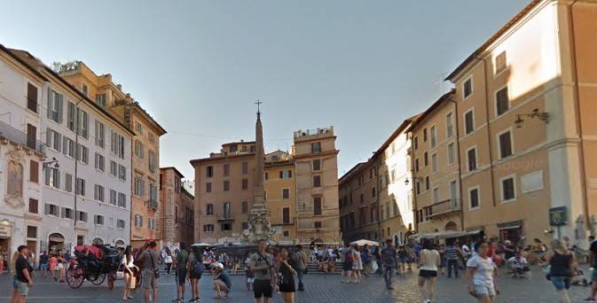 appartamento in vendita a Roma in zona Parione/Sant'Eustachio