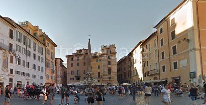 appartamento in vendita a Roma in zona Parione/Sant'Eustachio