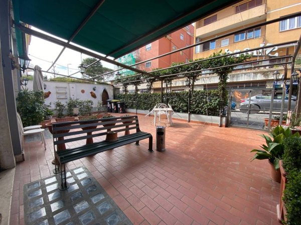 negozio in vendita a Roma in zona Primavalle