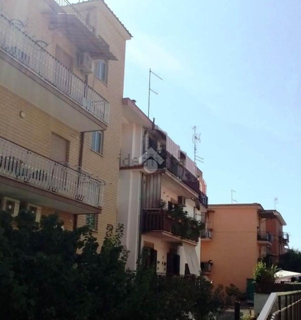 appartamento in vendita a Roma in zona Tor Bella Monaca